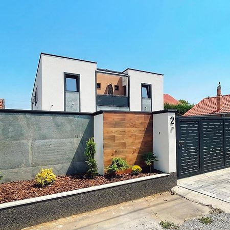 Rv Premium Apartments Arad Buitenkant foto