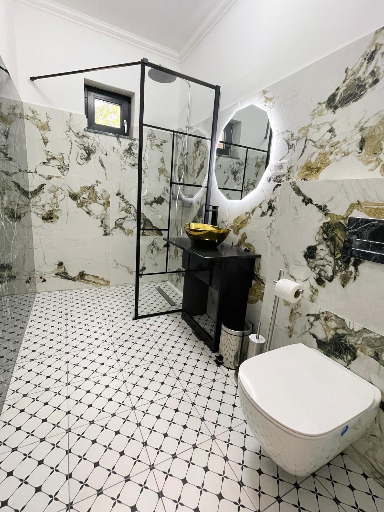 Rv Premium Apartments Arad Buitenkant foto